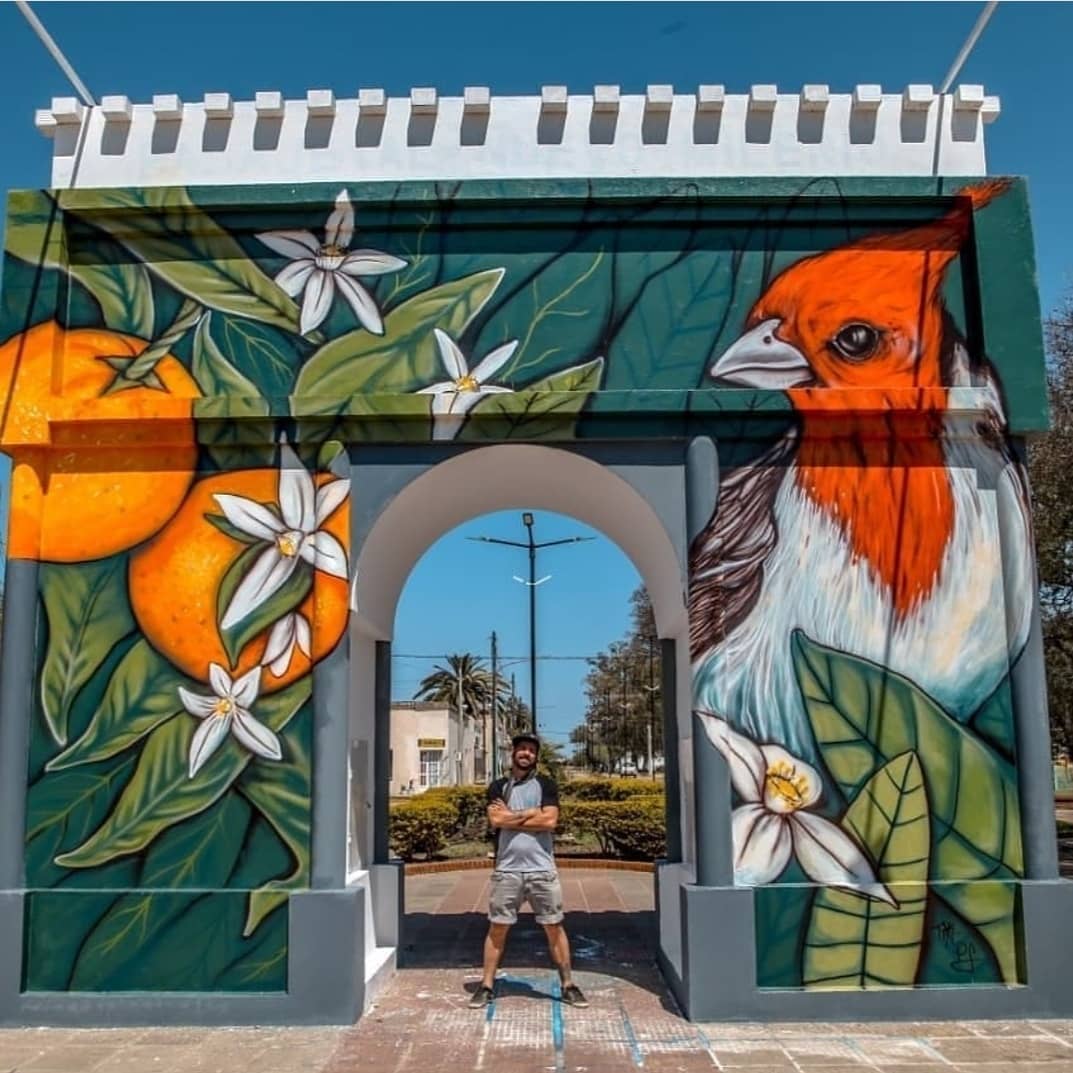 Mural en el Arco del Nuevo Milenio, en Mocoretá