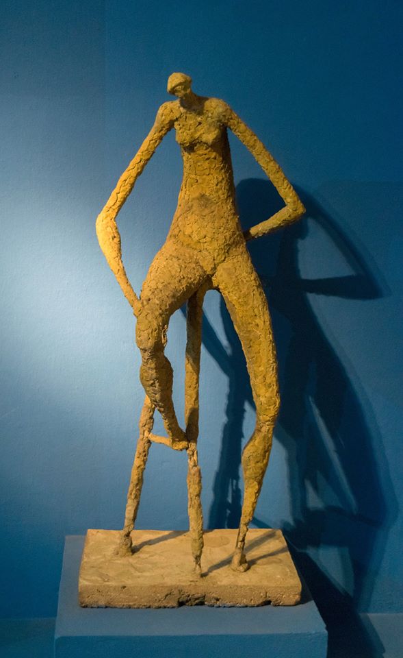 Mujer sentada de Viola Luza de Taraborelli