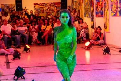 Defile de Body painting en el Museo