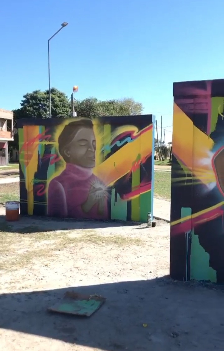 El grupo Payé hace murales en el Barrio San Roque